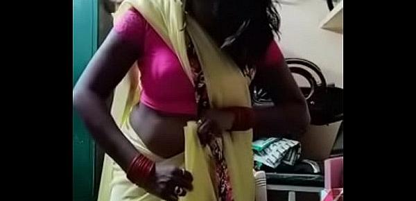  Swathi naidu sexy in yellow saree